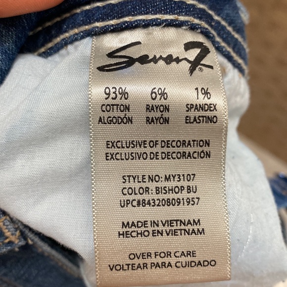 7 For All Mankind Mid ride shorts distressed - Picture 5 of 5